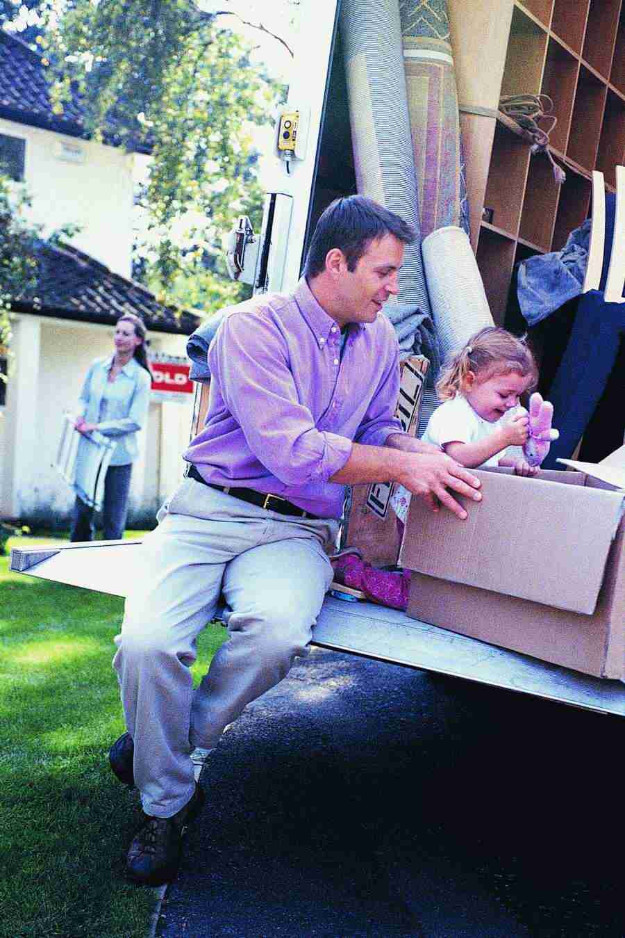 Moving In - Digital Vision ></a>
<script language=JavaScript> 
  var txt = 