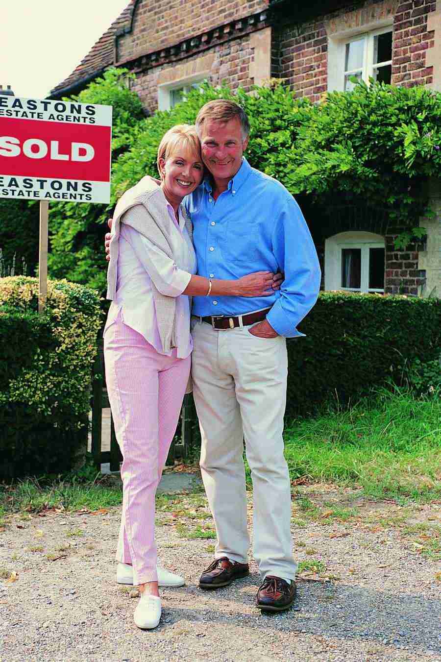 Moving In - Digital Vision ></a>
<script language=JavaScript> 
  var txt = 