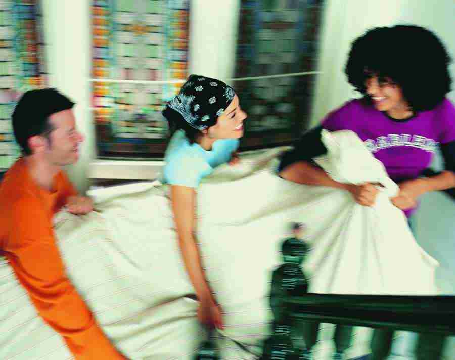 Moving In - Digital Vision ></a>
<script language=JavaScript> 
  var txt = 