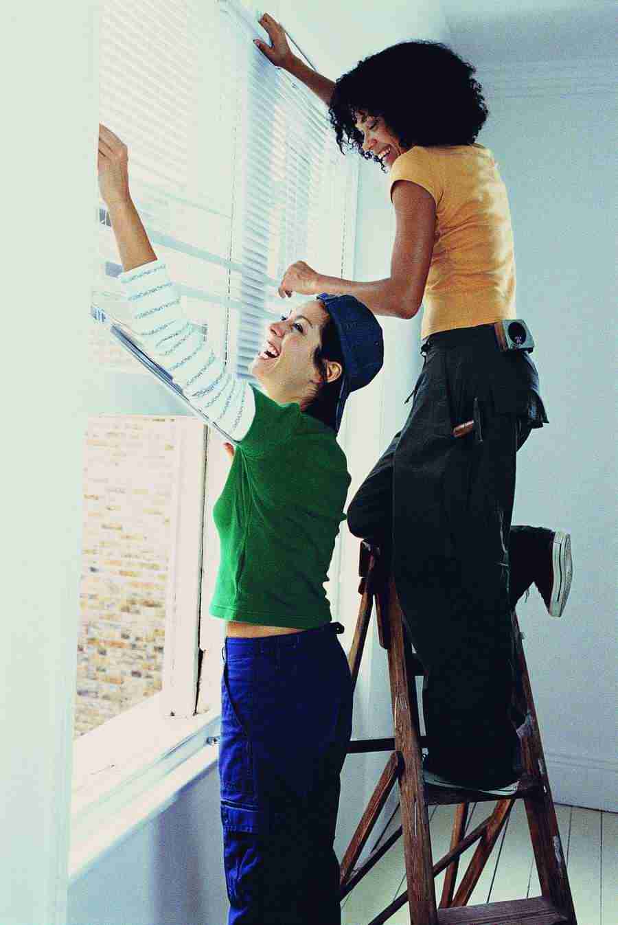 Moving In - Digital Vision ></a>
<script language=JavaScript> 
  var txt = 