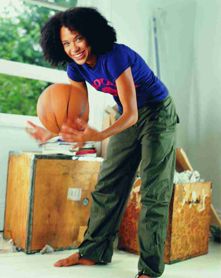 Moving In - Digital Vision ></a>
<script language=JavaScript> 
  var txt = 