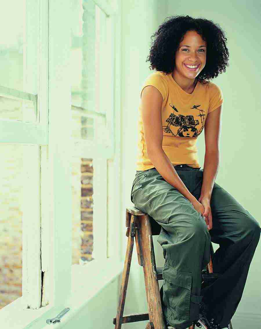 Moving In - Digital Vision ></a>
<script language=JavaScript> 
  var txt = 