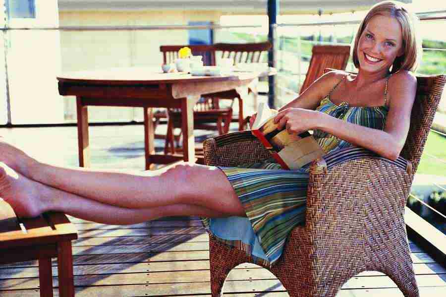 Tropical Retreat - Digital Vision ></a>
<script language=JavaScript> 
  var txt = 