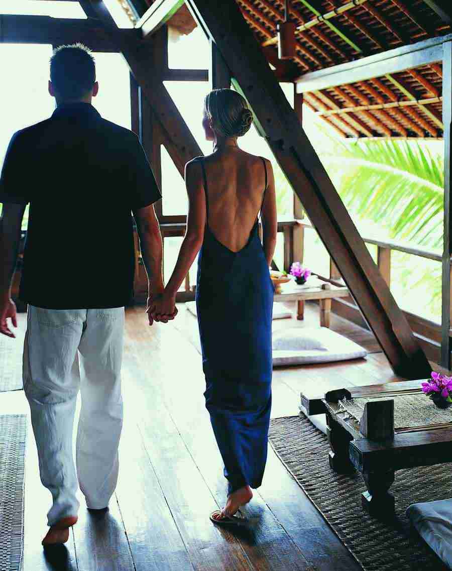 Tropical Retreat - Digital Vision ></a>
<script language=JavaScript> 
  var txt = 