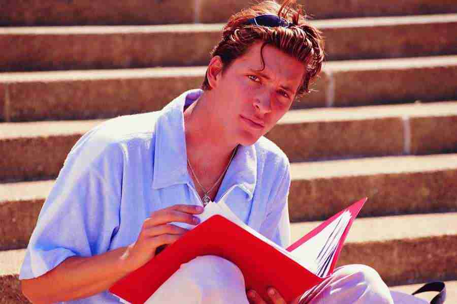 Teenagers Today - Digital Vision ></a>
<script language=JavaScript> 
  var txt = 