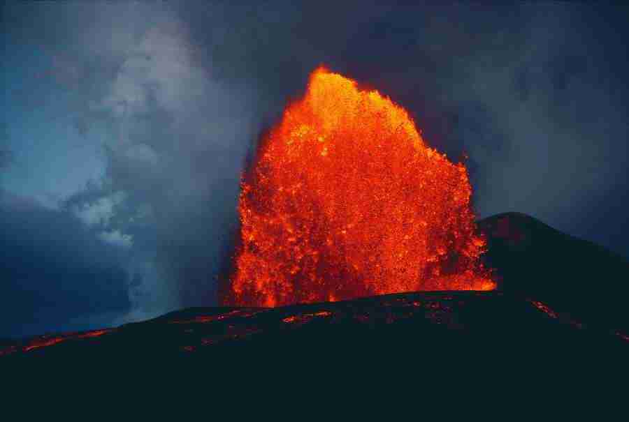 Volcanoes - Digital Vision ></a>
<script language=JavaScript> 
  var txt = 