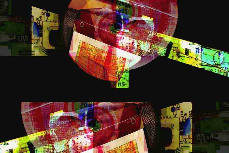 Convergence - Eyewire ></a>
<script language=JavaScript> 
  var txt = 