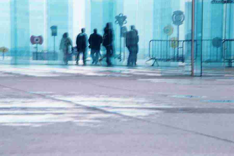 Crowd In Paris - GoodShoot  ></a>
<script language=JavaScript> 
  var txt = 