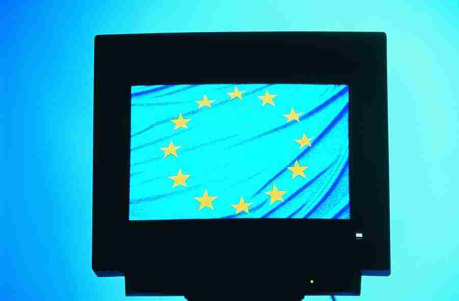 Euro Symbols - GoodShoot  ></a>
<script language=JavaScript> 
  var txt = 