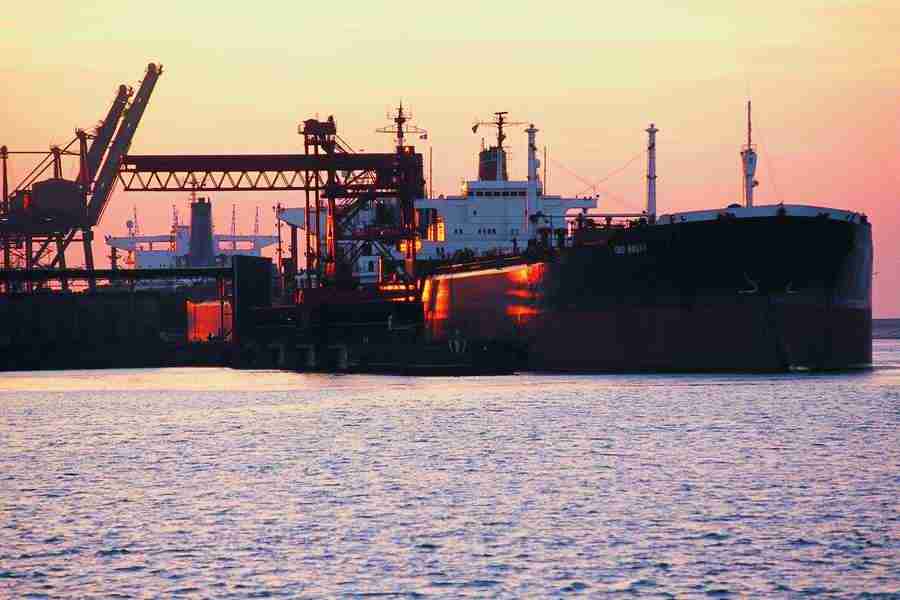 Industry and Traffic - GoodShoot  ></a>
<script language=JavaScript> 
  var txt = 