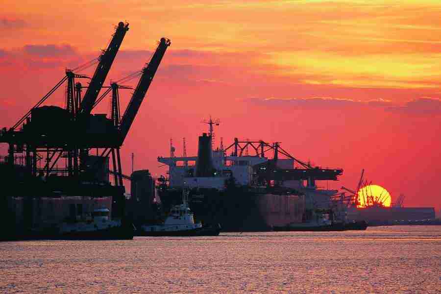 Industry and Traffic - GoodShoot  ></a>
<script language=JavaScript> 
  var txt = 