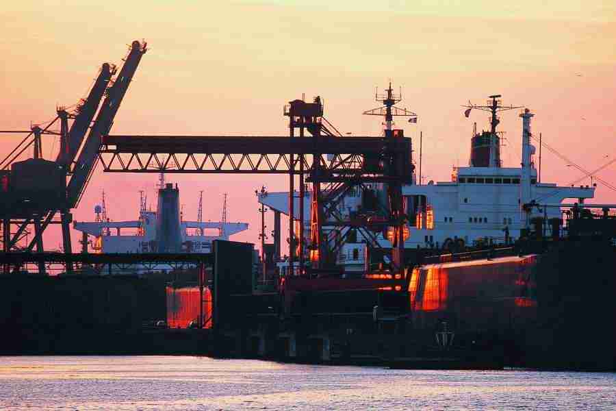 Industry and Traffic - GoodShoot  ></a>
<script language=JavaScript> 
  var txt = 