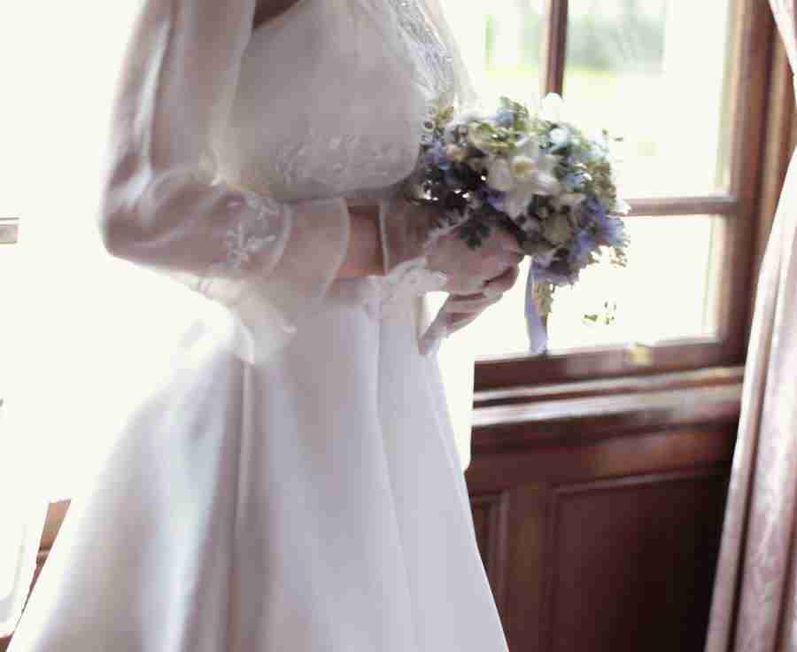 Wedding 4 - Hakata Good Pro ></a>
<script language=JavaScript> 
  var txt = 