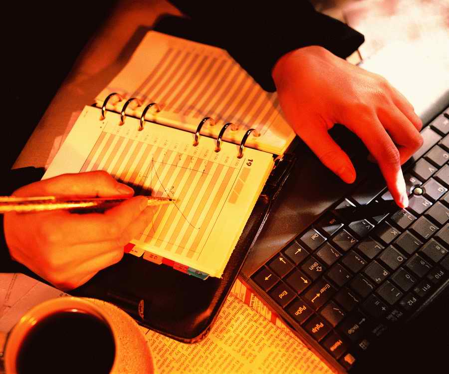 Hands at Work - ImageDJ ></a>
<script language=JavaScript> 
  var txt = 