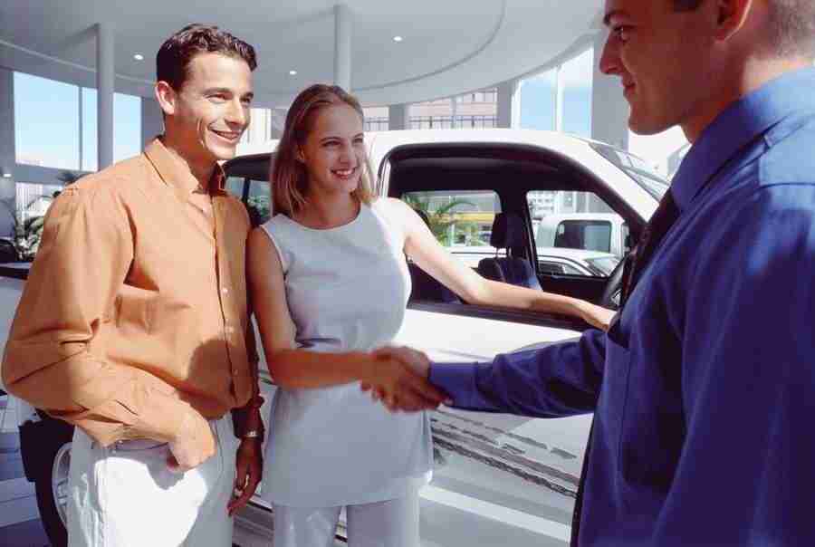 Young couples and groups - Image100 ></a>
<script language=JavaScript> 
  var txt = 