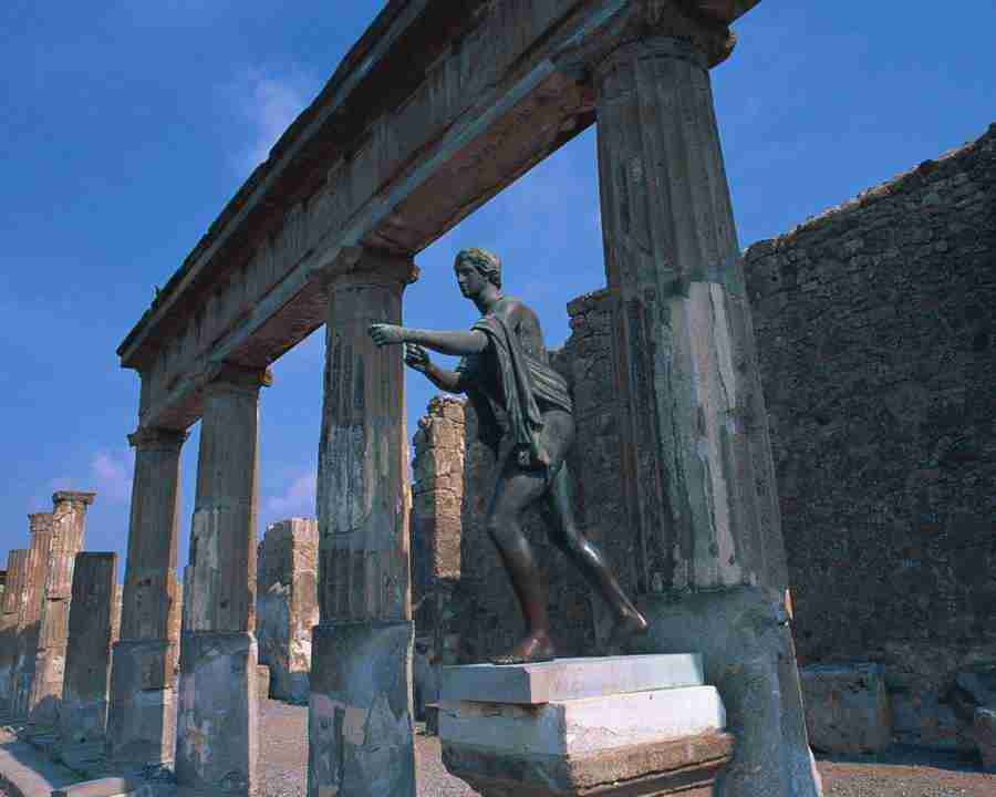 A Trip to Italy - Mixa Image Library ></a>
<script language=JavaScript> 
  var txt = 
