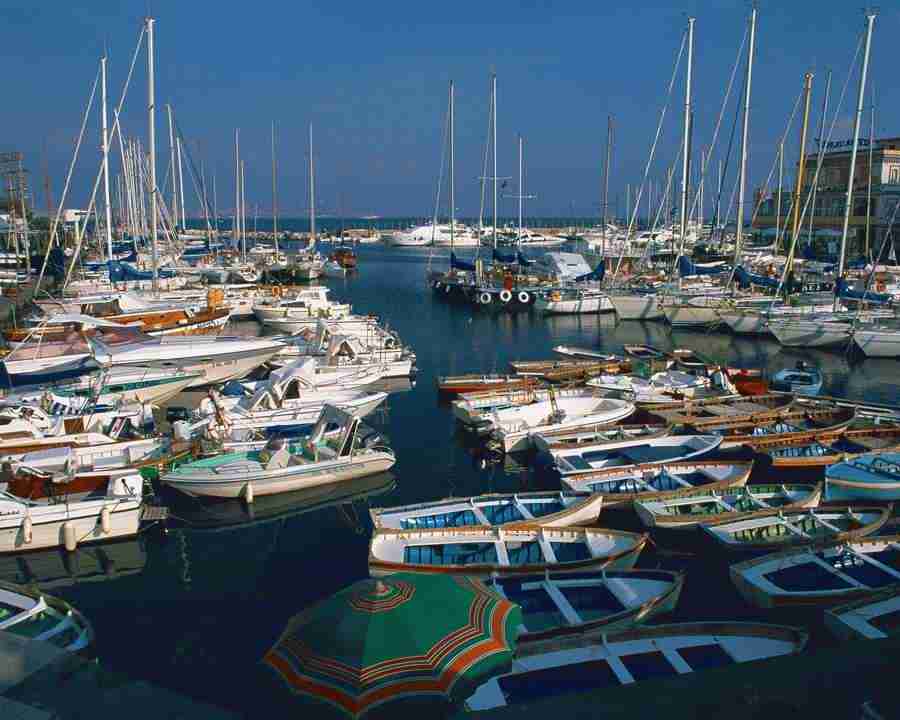 A Trip to Italy - Mixa Image Library ></a>
<script language=JavaScript> 
  var txt = 