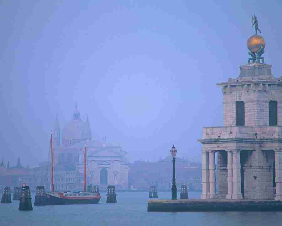A Trip to Italy - Mixa Image Library ></a>
<script language=JavaScript> 
  var txt = 