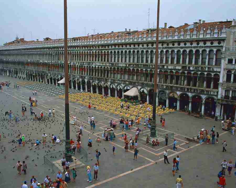 A Trip to Italy - Mixa Image Library ></a>
<script language=JavaScript> 
  var txt = 