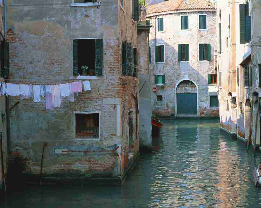A Trip to Italy - Mixa Image Library ></a>
<script language=JavaScript> 
  var txt = 