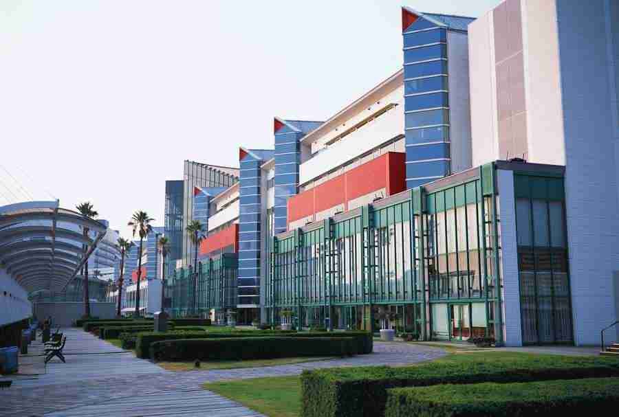 Osaka and Kobe - Mixa Image Library ></a>
<script language=JavaScript> 
  var txt = 