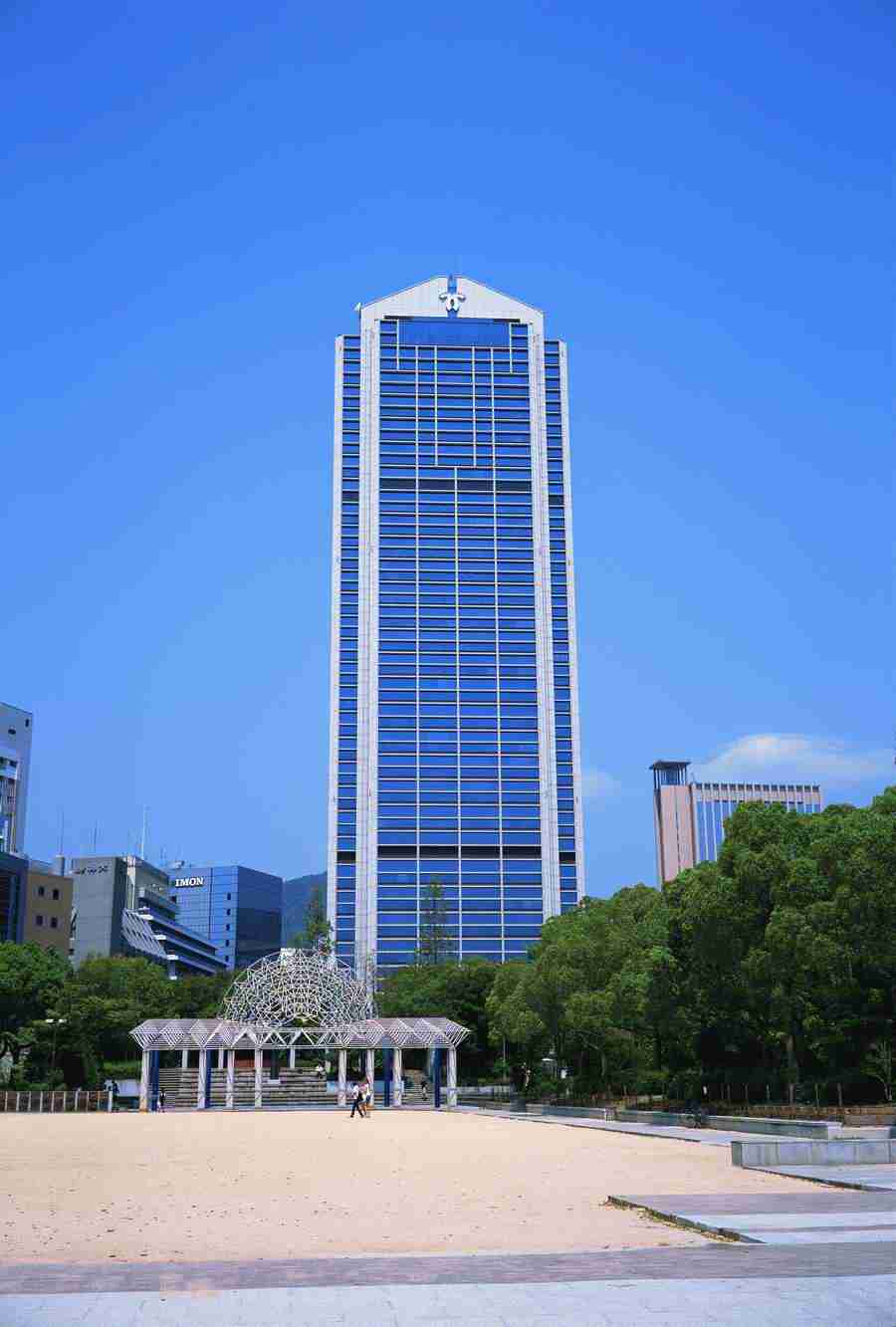 Osaka and Kobe - Mixa Image Library ></a>
<script language=JavaScript> 
  var txt = 