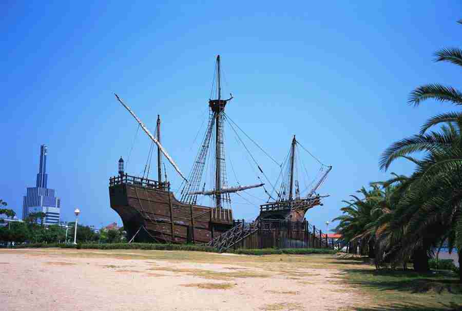 Osaka and Kobe - Mixa Image Library ></a>
<script language=JavaScript> 
  var txt = 