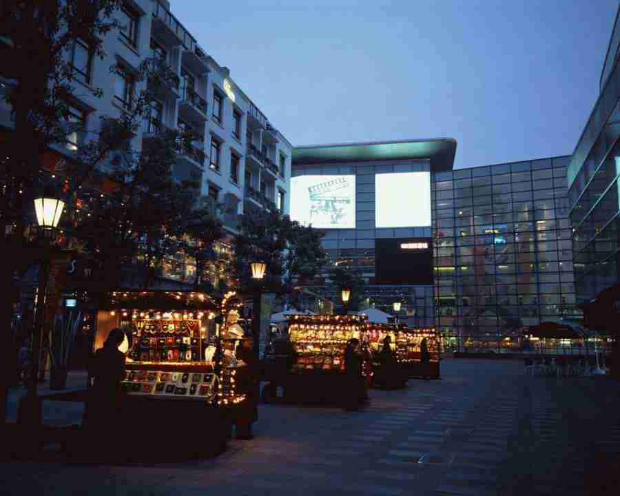 Shanghai - Mixa Image Library ></a>
<script language=JavaScript> 
  var txt = 