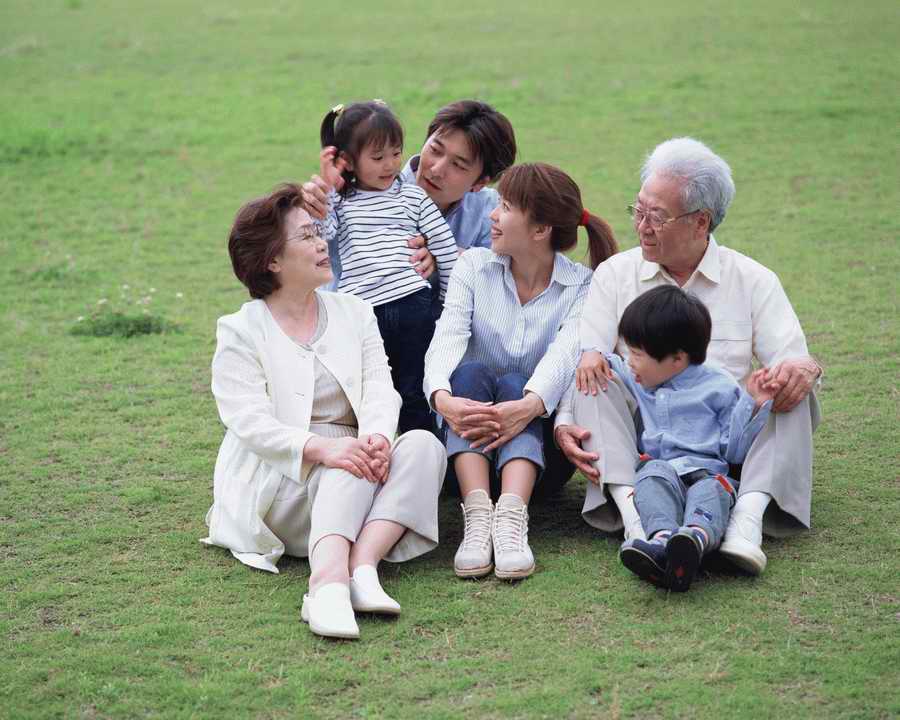 Three Generations - Mixa Image Library ></a>
<script language=JavaScript> 
  var txt = 