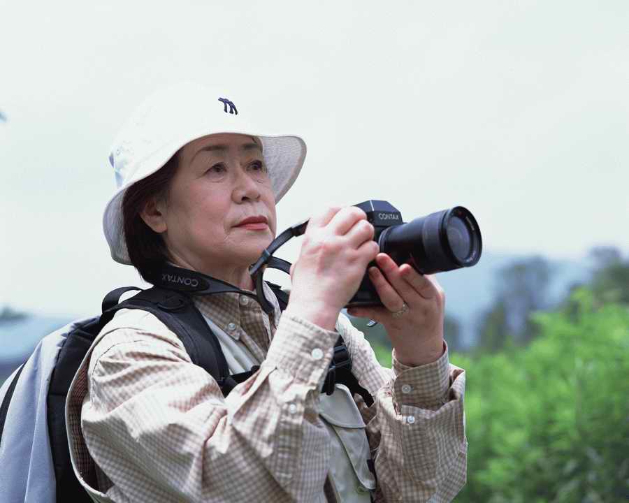 Three Generations - Mixa Image Library ></a>
<script language=JavaScript> 
  var txt = 
