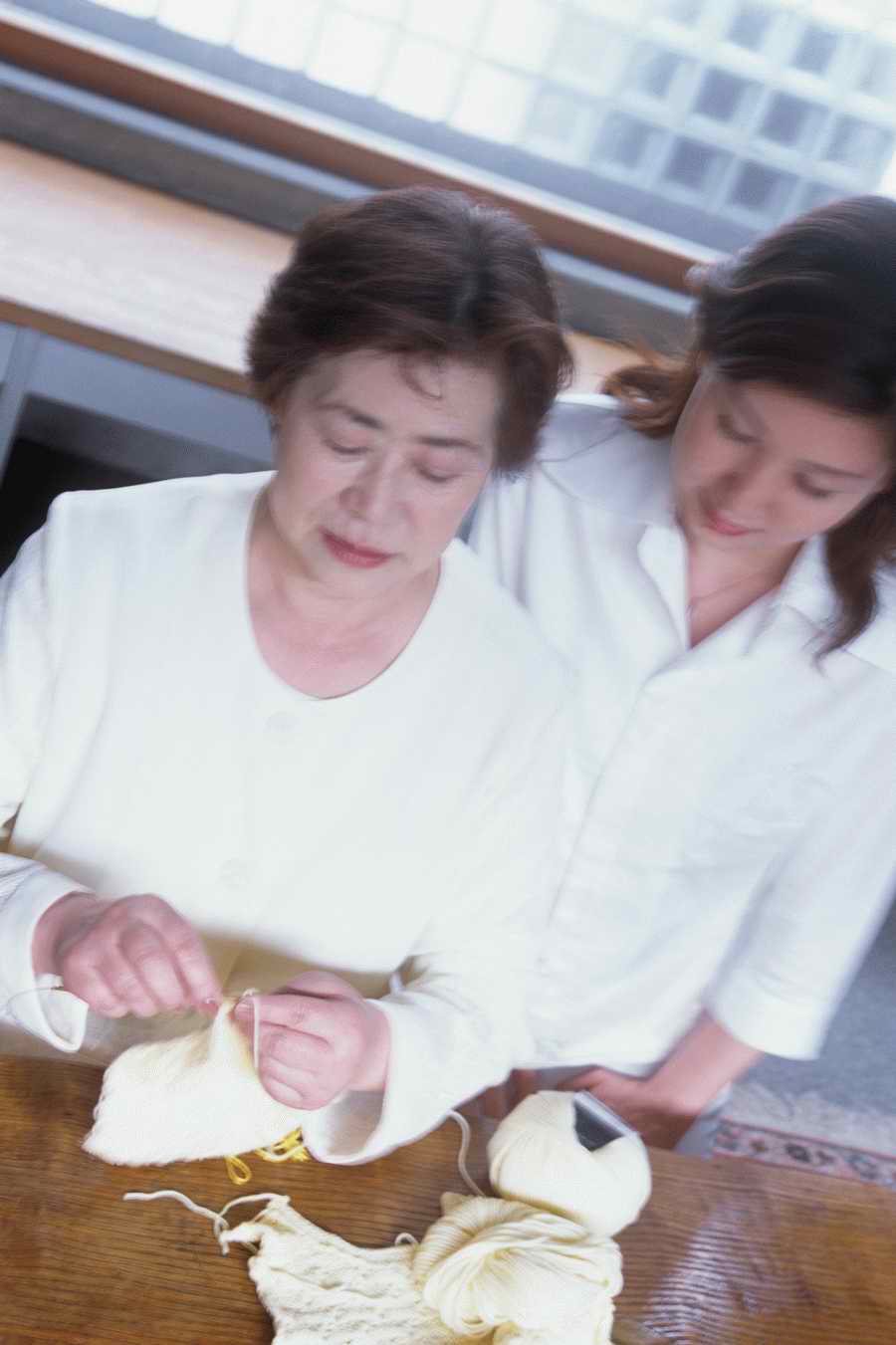 Three Generations - Mixa Image Library ></a>
<script language=JavaScript> 
  var txt = 