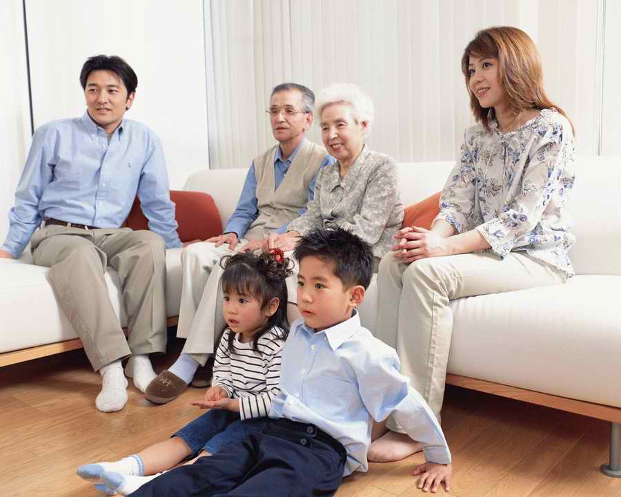 Three Generations - Mixa Image Library ></a>
<script language=JavaScript> 
  var txt = 