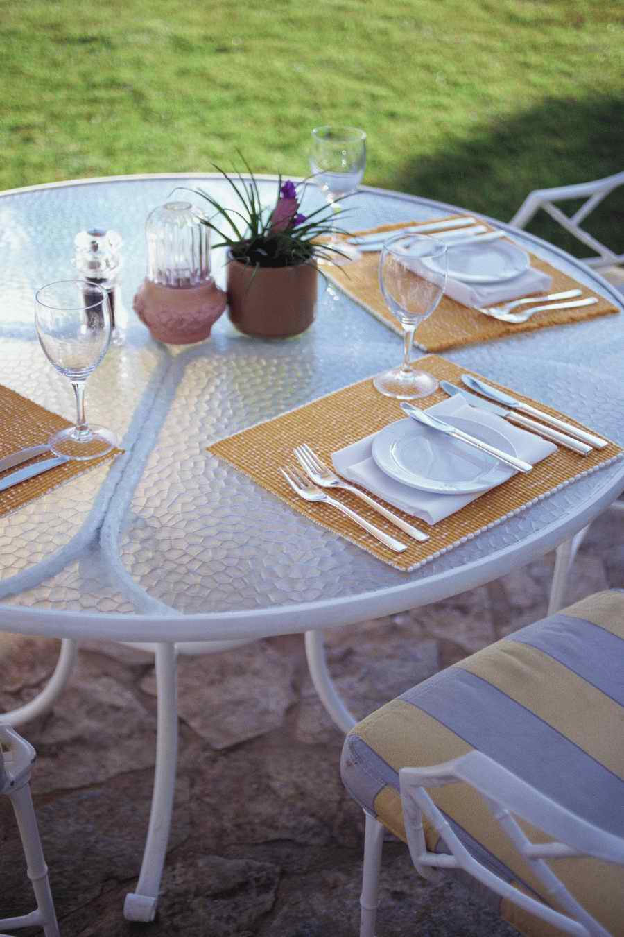 Tasty Life Table - Mixa Image Library ></a>
<script language=JavaScript> 
  var txt = 