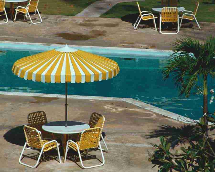 Tropical Vacation - Mixa Image Library ></a>
<script language=JavaScript> 
  var txt = 