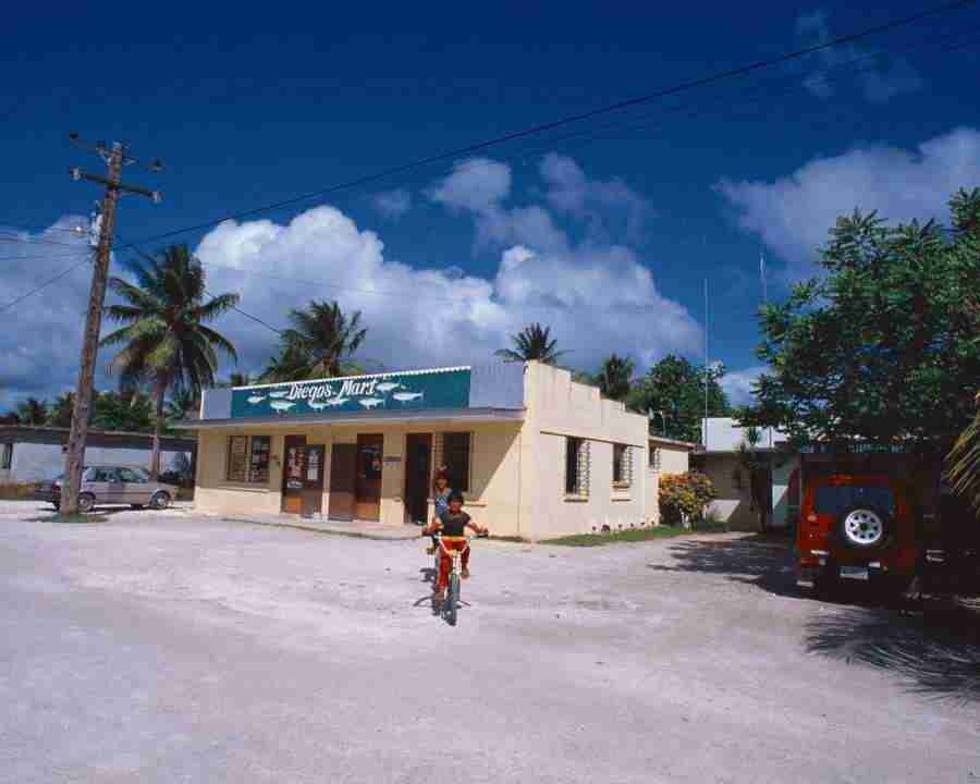 Tropical Vacation - Mixa Image Library ></a>
<script language=JavaScript> 
  var txt = 