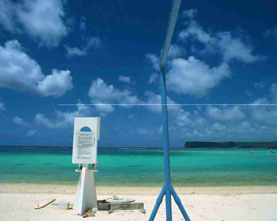 Tropical Vacation - Mixa Image Library ></a>
<script language=JavaScript> 
  var txt = 