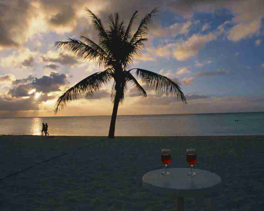 Tropical Vacation - Mixa Image Library ></a>
<script language=JavaScript> 
  var txt = 