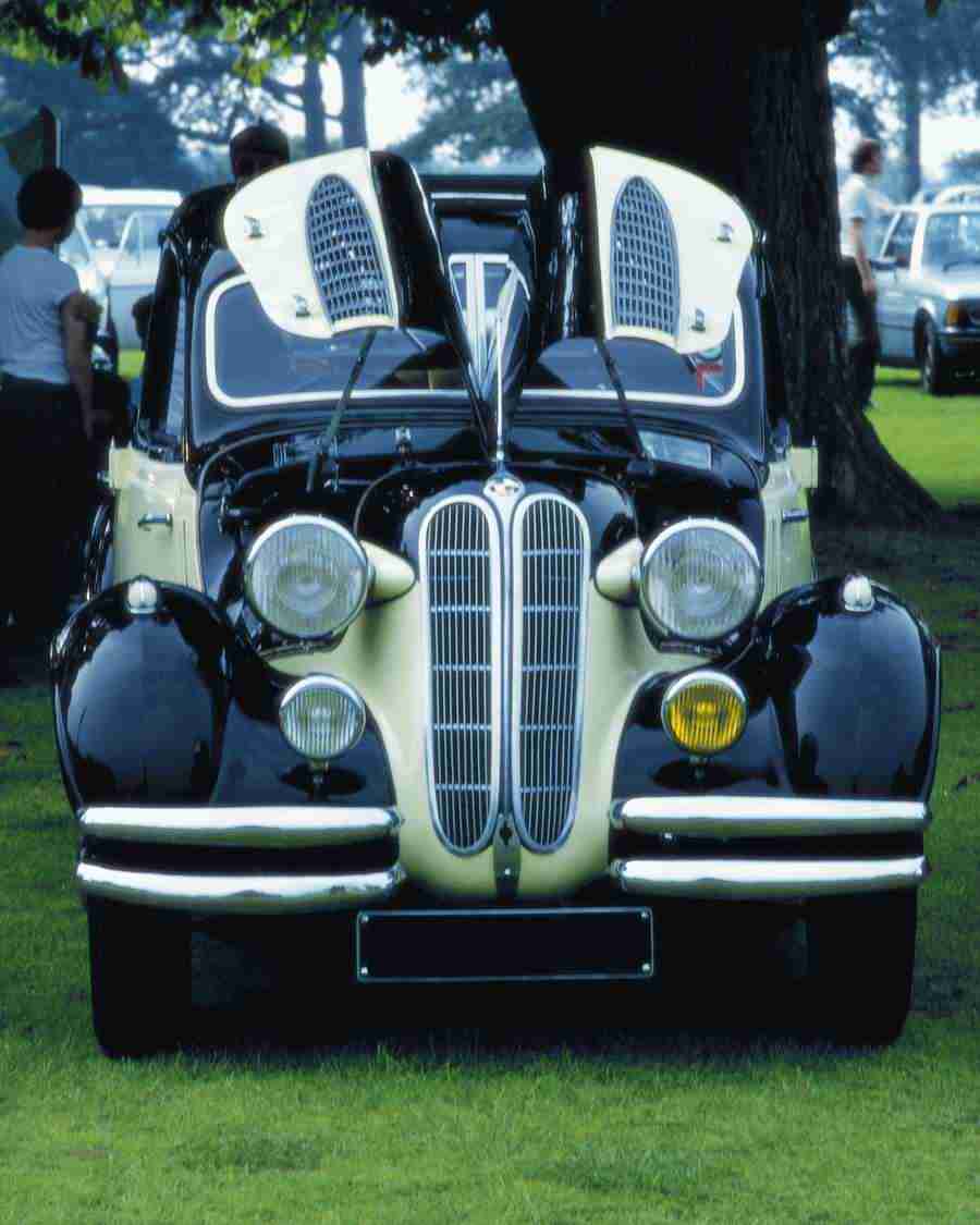 Vehicle, Ship and Airplane - Mixa Image Library ></a>
<script language=JavaScript> 
  var txt = 