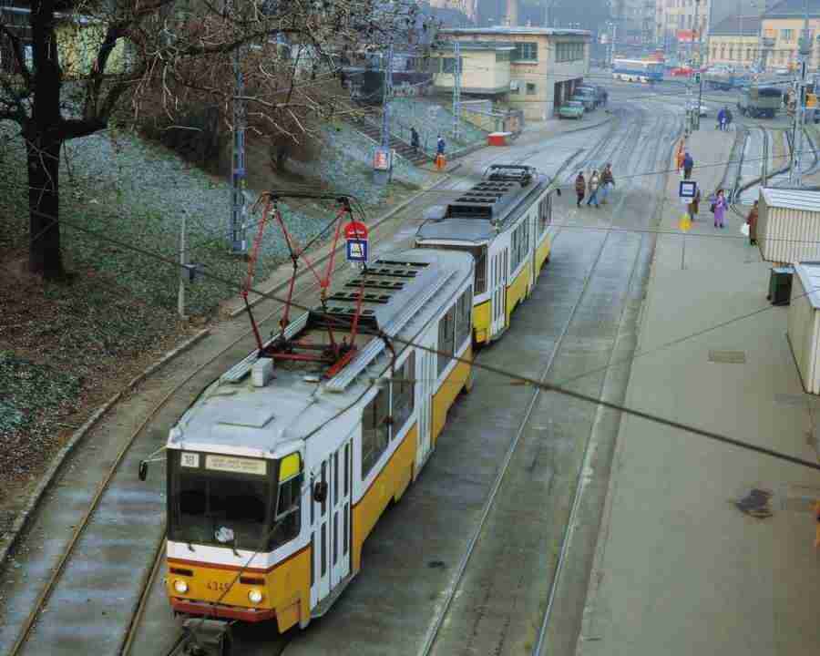 Vehicle, Ship and Airplane - Mixa Image Library ></a>
<script language=JavaScript> 
  var txt = 