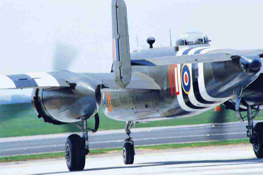 Vehicle, Ship and Airplane - Mixa Image Library ></a>
<script language=JavaScript> 
  var txt = 