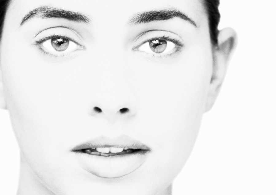 Fragment Faces - PhotoAlto ></a>
<script language=JavaScript> 
  var txt = 