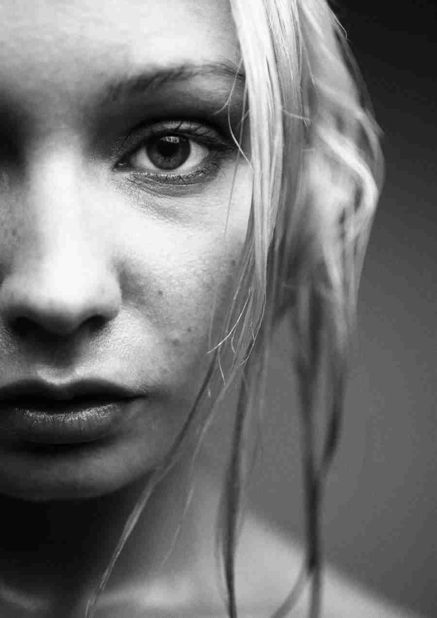 Female Sensuality - PhotoAlto ></a>
<script language=JavaScript> 
  var txt = 