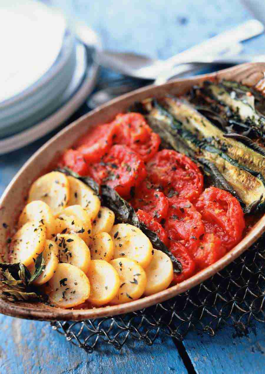 International Cuisine - PhotoAlto ></a>
<script language=JavaScript> 
  var txt = 