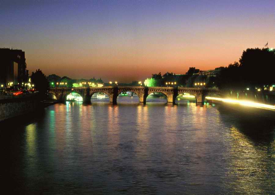 Paris The City - PhotoAlto ></a>
<script language=JavaScript> 
  var txt = 