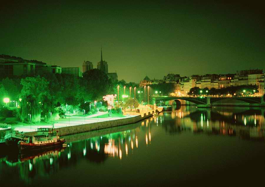 Paris The City - PhotoAlto ></a>
<script language=JavaScript> 
  var txt = 