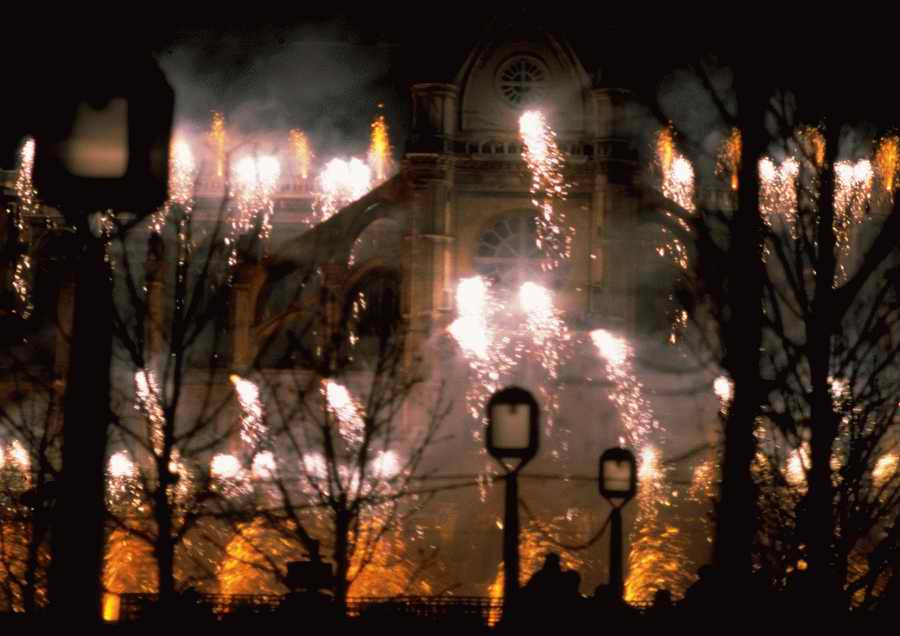 Paris The City - PhotoAlto ></a>
<script language=JavaScript> 
  var txt = 