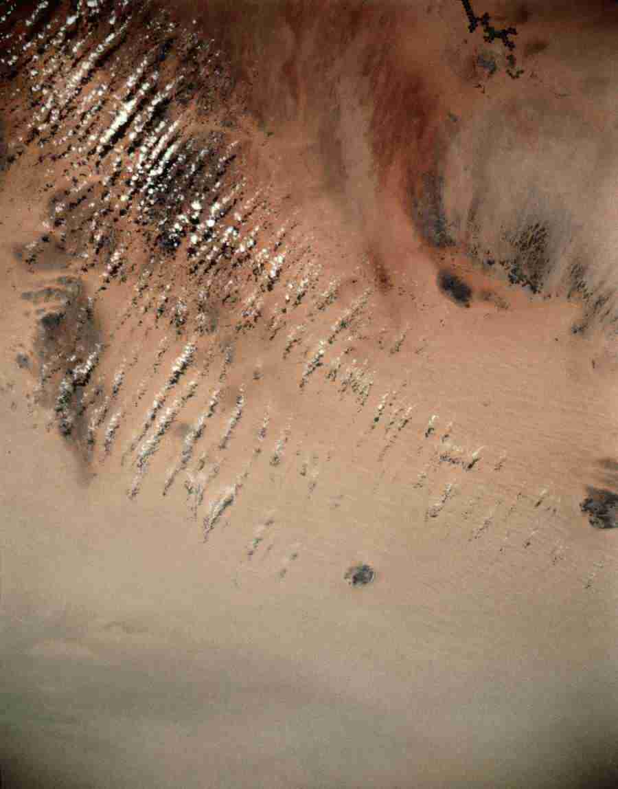 Earth in Focus - Photodisc Background Series ></a>
<script language=JavaScript> 
  var txt = 