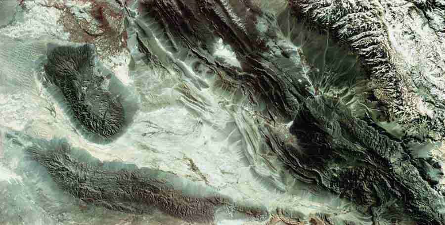 Earth in Focus - Photodisc Background Series ></a>
<script language=JavaScript> 
  var txt = 