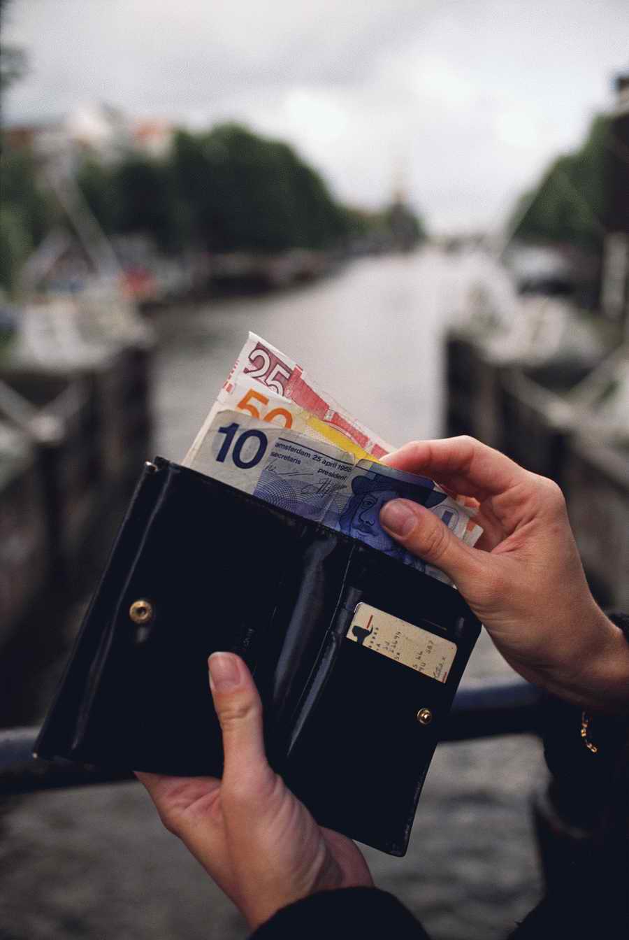 European Business & Lifestyles - Photodisc ></a>
<script language=JavaScript> 
  var txt = 