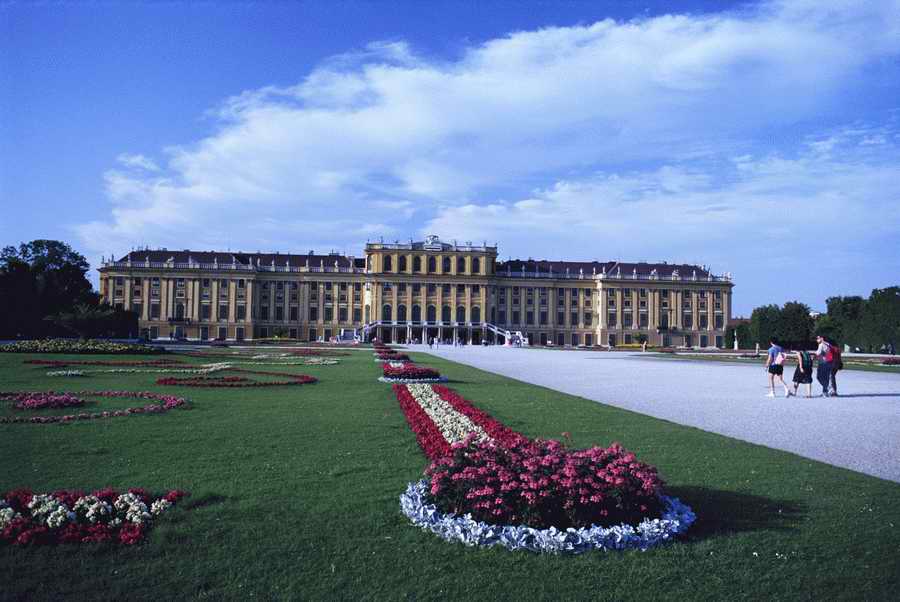 European Business & Lifestyles - Photodisc ></a>
<script language=JavaScript> 
  var txt = 